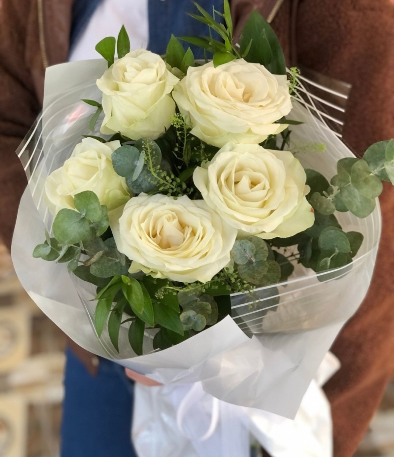 İthal Beyaz Gül Buketi